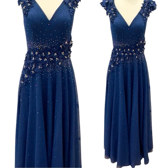 MAC DUGGAL Floral Applique Embroidered A-Line V-Neck Formal Gown Maxi Dress NEW - Picture 7 of 16